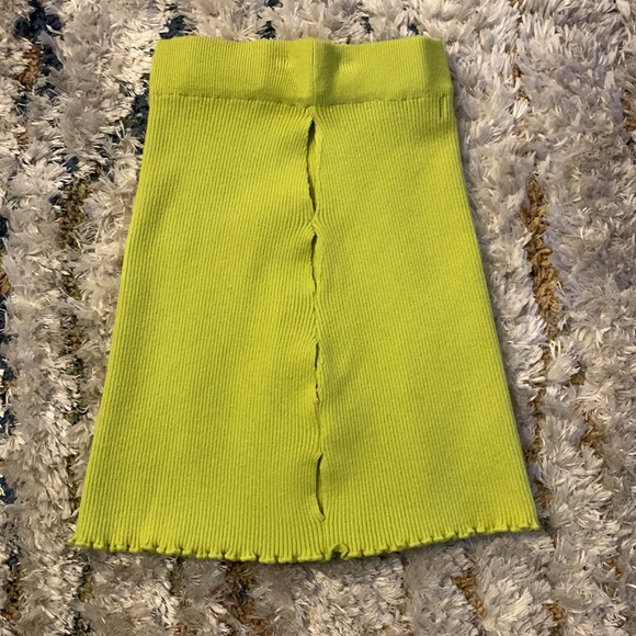 NWOT - Lime green knit mini skirt - Picture 4 of 7